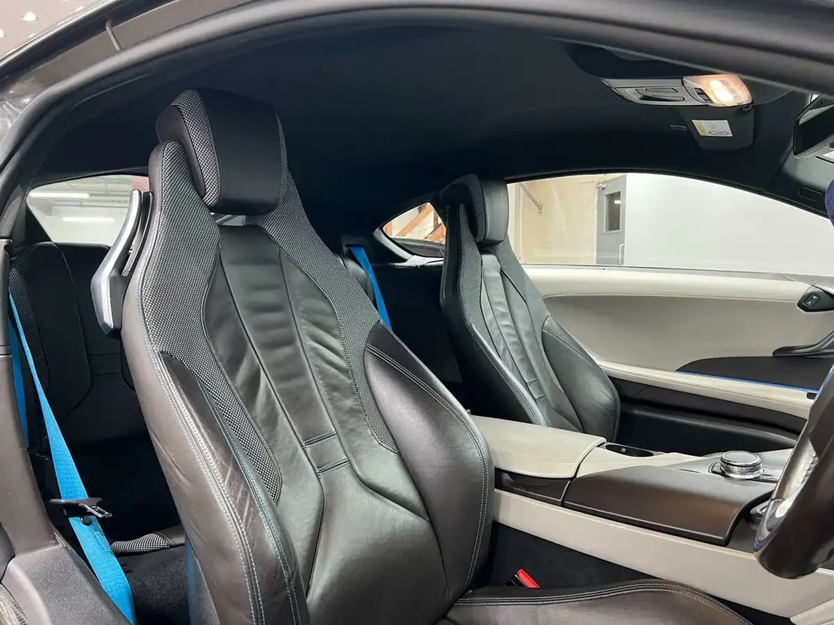 2017-bmw-i8-15-big-36