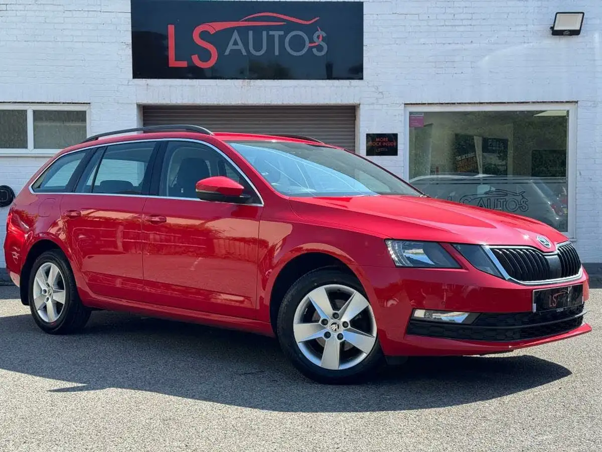 2019-skoda-octavia-16tdi-se-technology-estate-big-0