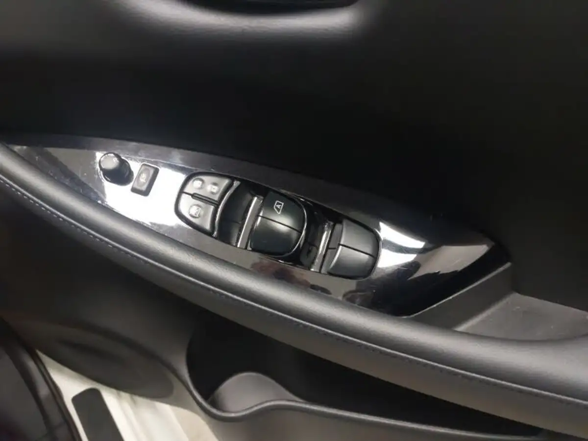 2023-nissan-leaf-e-e-n-connecta-59kwh-big-11