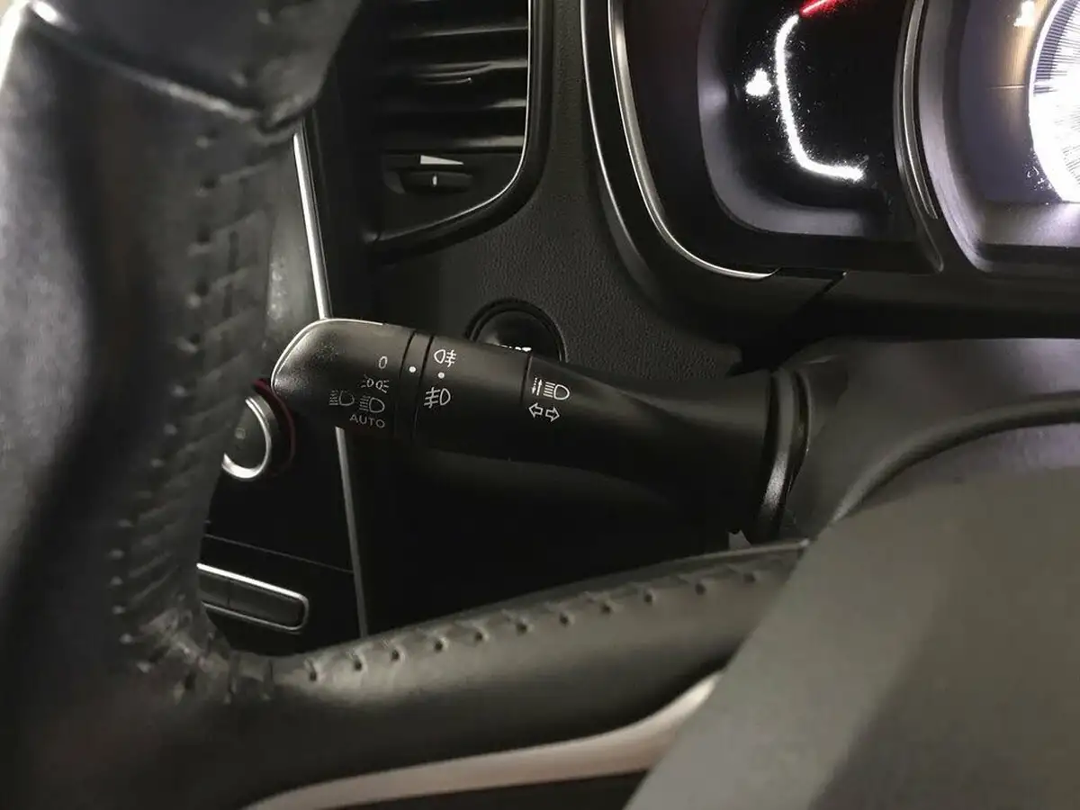 2017-renault-scenic-15dci-dynamique-nav-energy-ss-big-55