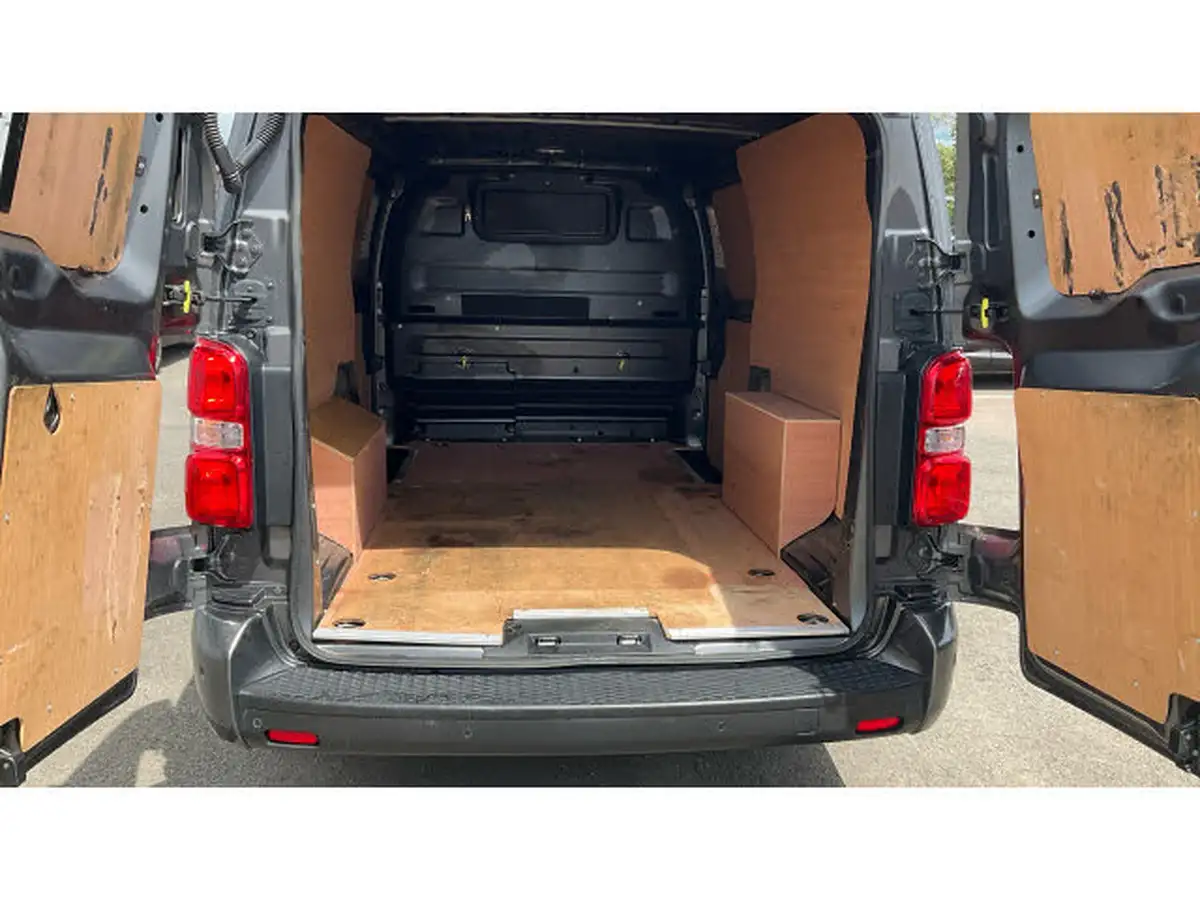 2020-vauxhall-vivaro-20td-3100-l2h1-elite-120pseu6dt-panel-big-3