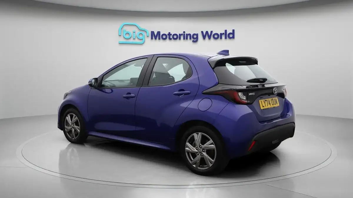 2025-toyota-yaris-15-vvt-i-icon-big-5