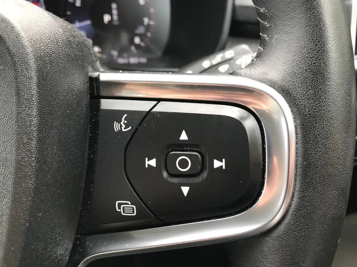 2021-volvo-xc40-15-t3-inscription-pro-163bhp-geartronic-big-25
