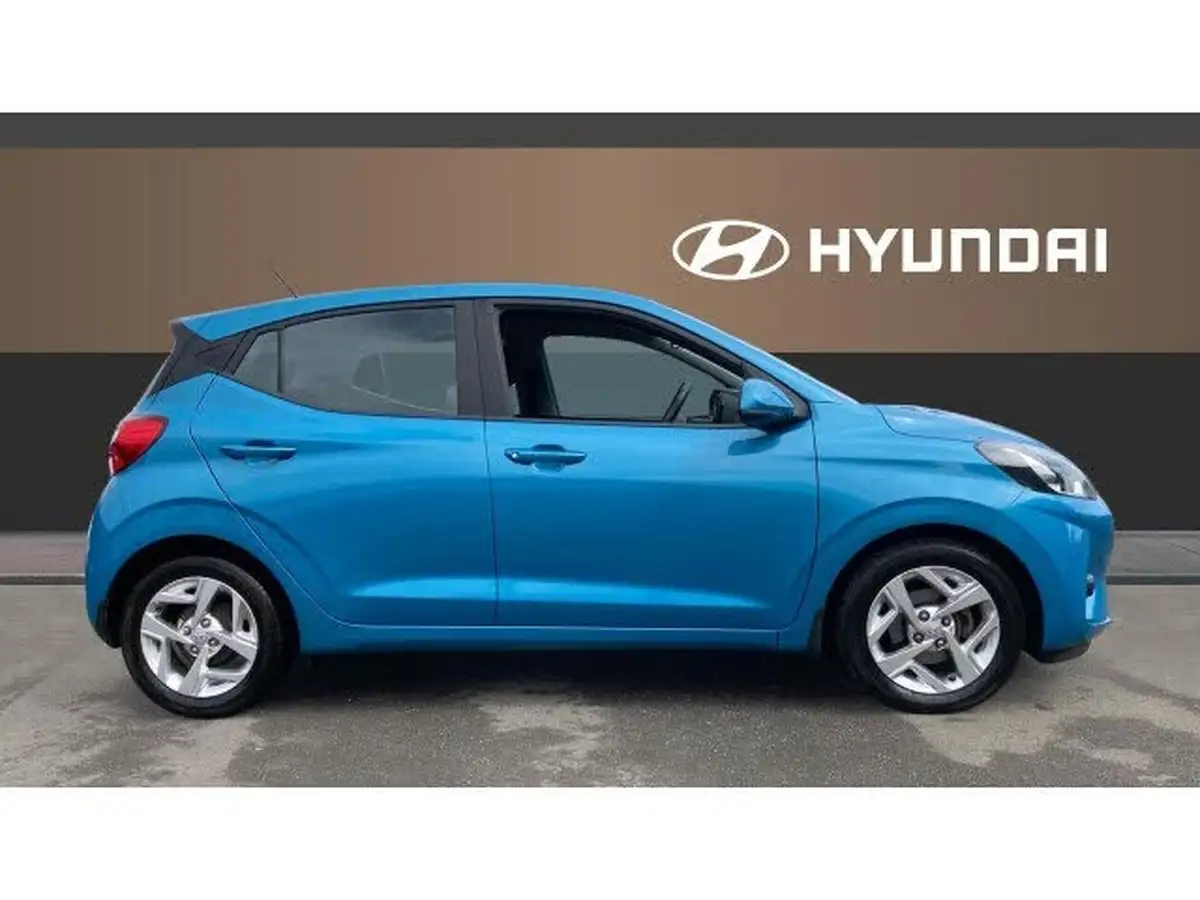 2021-hyundai-i10-12-se-connect-big-4