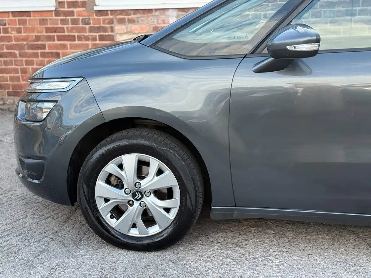 2014-citroen-grand-c4-picasso-16e-hdi-vtr-115ps-big-47