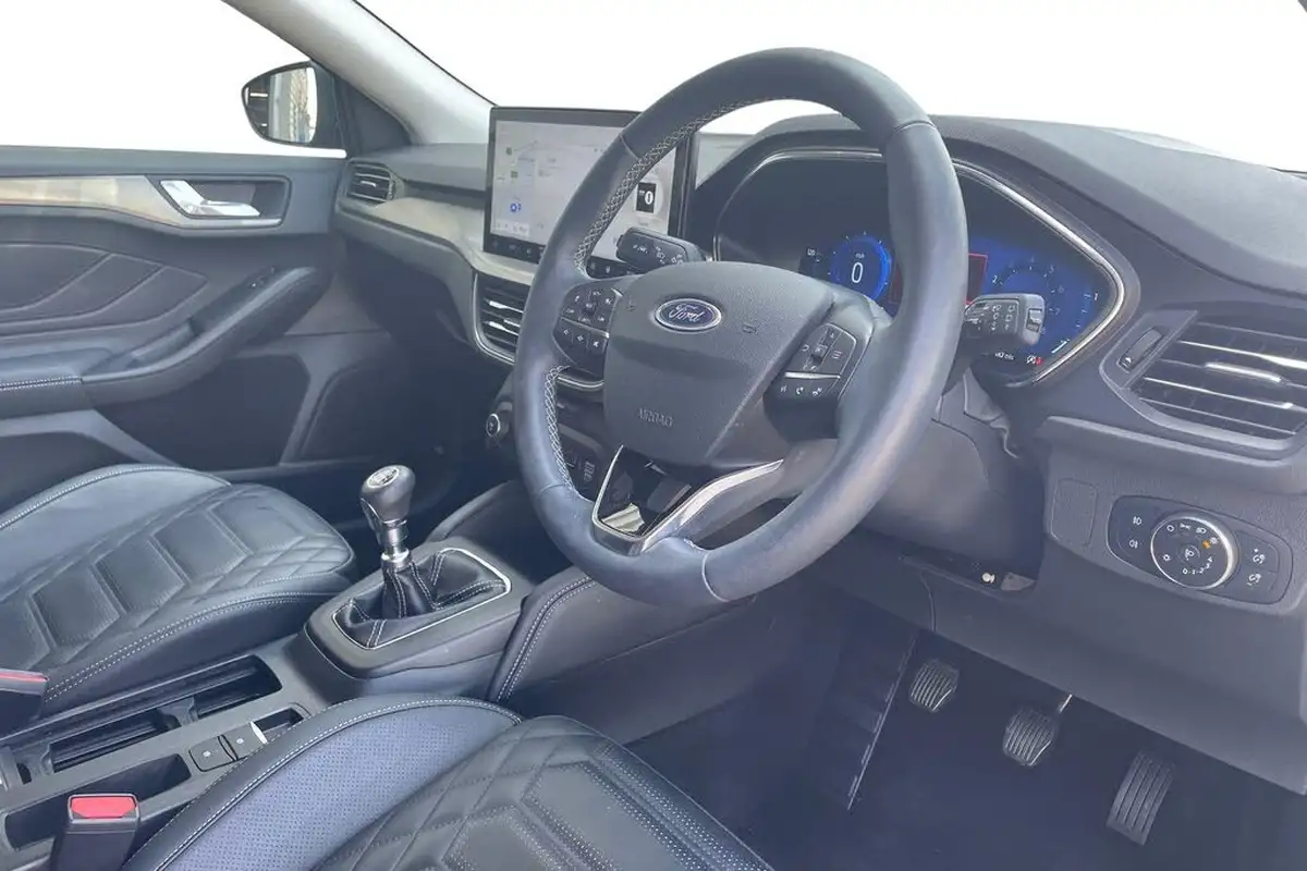 2022-ford-focus-10t-titanium-vignale-155ps-hybrid-mhev-hatchback-big-7