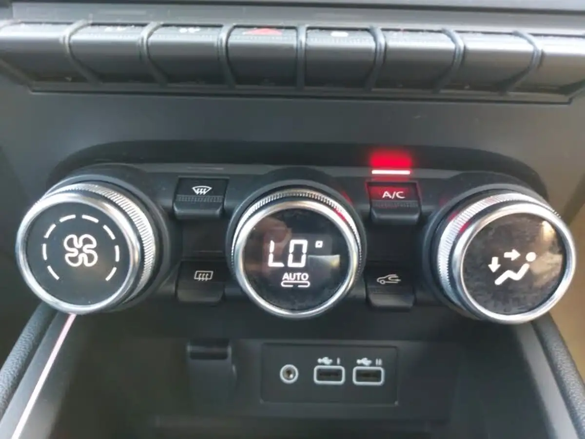 2024-renault-clio-16-techno-big-13