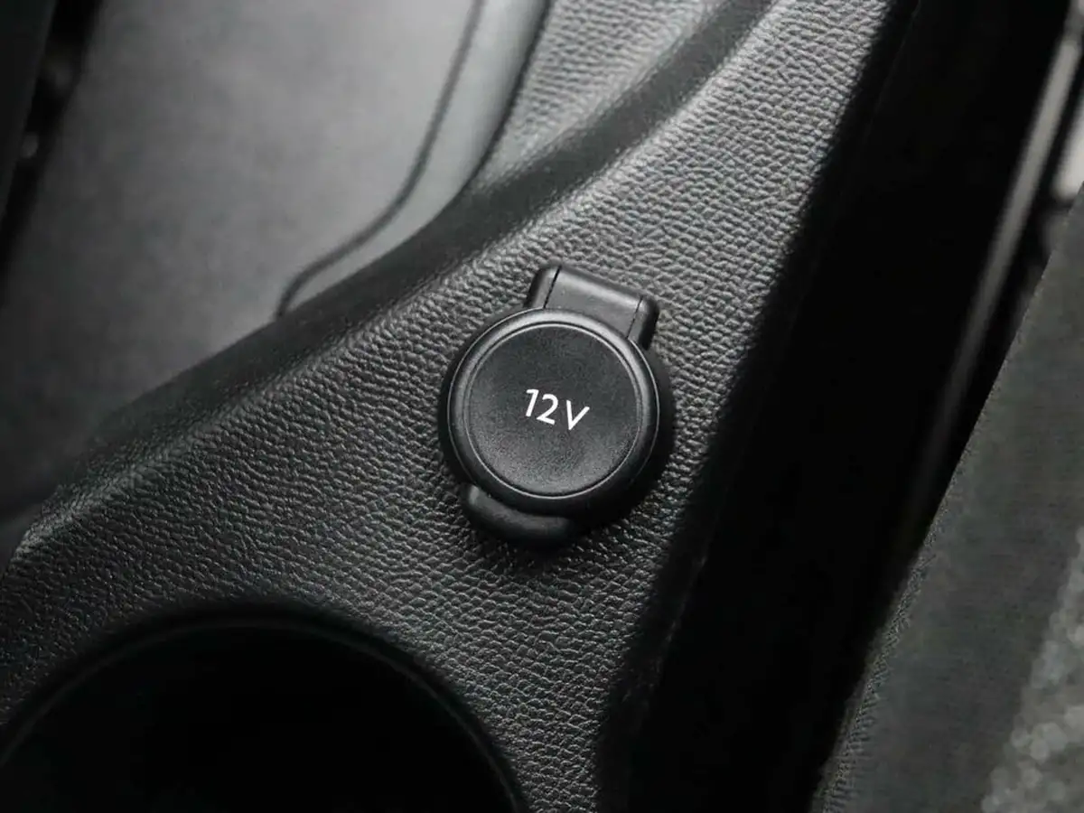 2021-peugeot-2008-suv-12-puretech-active-premium-100bhp-big-48