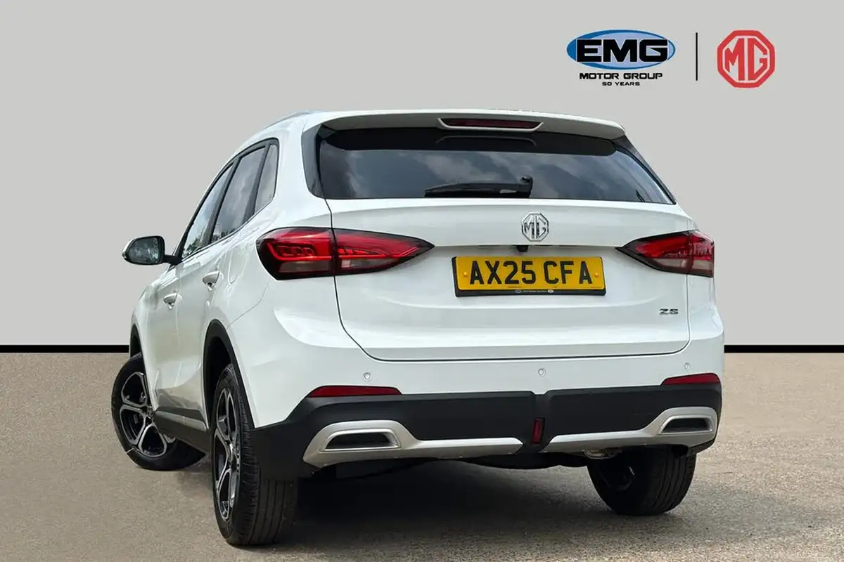 2025-mg-zs-suv-15-se-115ps-1495cc-big-4
