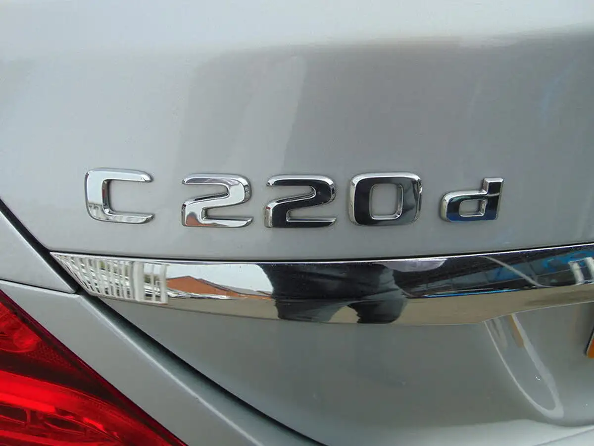 2016-mercedes-benz-c-class-21d-c220d-amg-line-170ps-premiumss-saloon-4d-auto-big-46