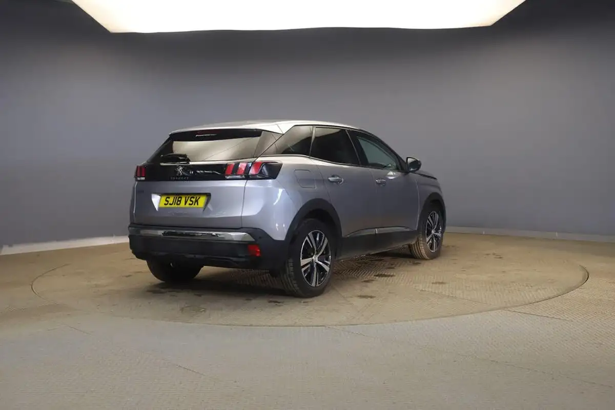 2018-peugeot-3008-suv-12-puretech-allure-eat6-big-5