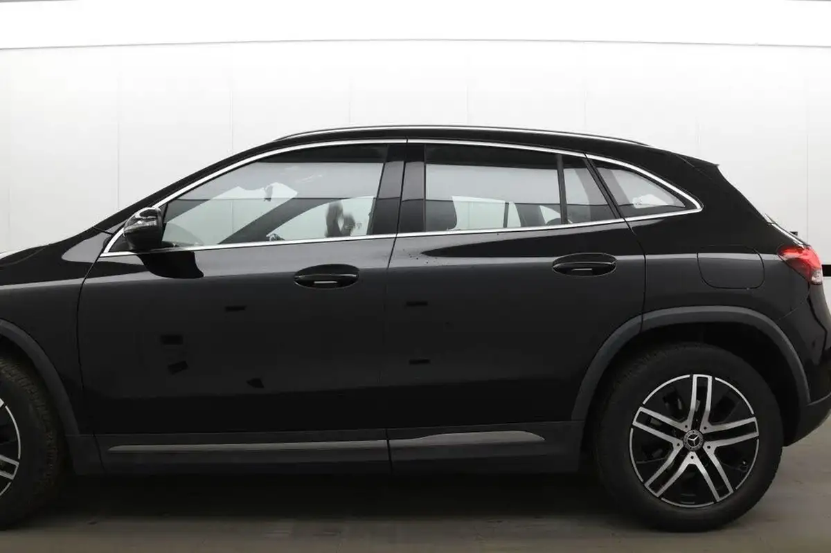 2021-mercedes-benz-gla-class-20d-gla-200d-sport-big-4