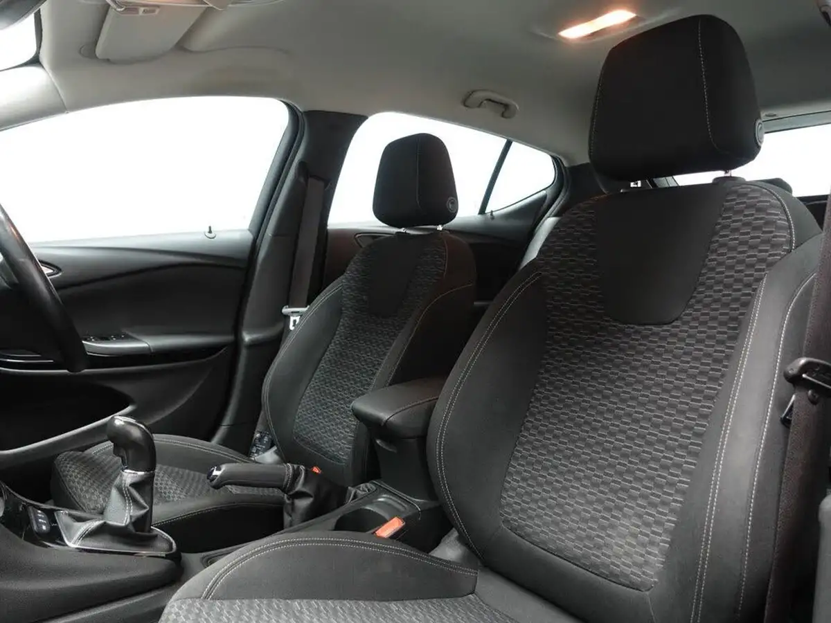 2019-vauxhall-astra-14i-16v-turbo-sri-nav-ss-hatchback-big-14
