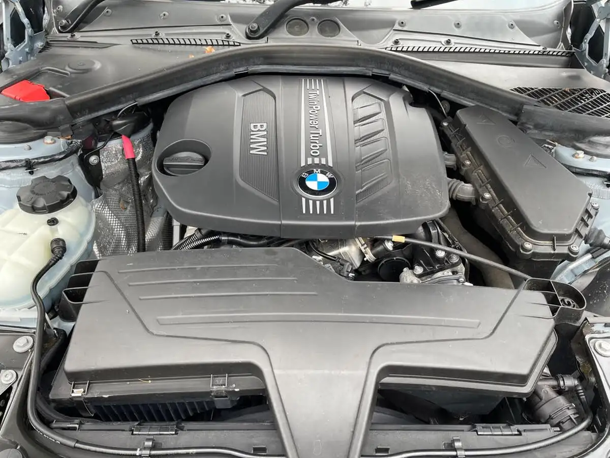 2012-bmw-1-series-20td-118d-urban-hatchback-5d-big-26