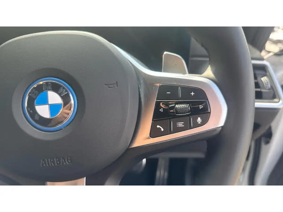 2024-bmw-3-series-20-330e-m-sport-touring-5d-big-17