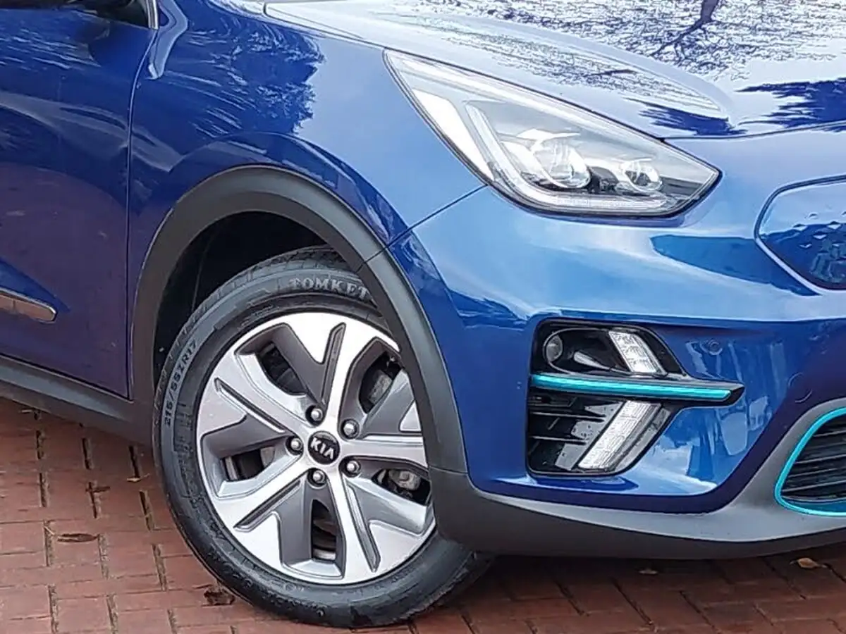 2020-kia-e-niro-ev-4-big-8
