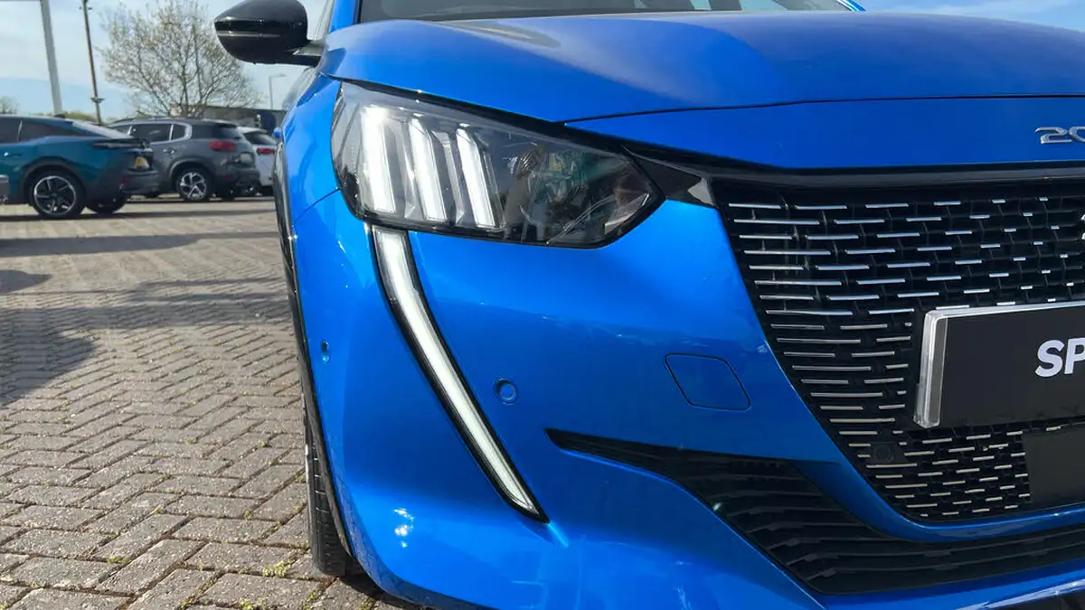 2022-peugeot-208-12-puretech-gt-100bhp-eat8-big-42