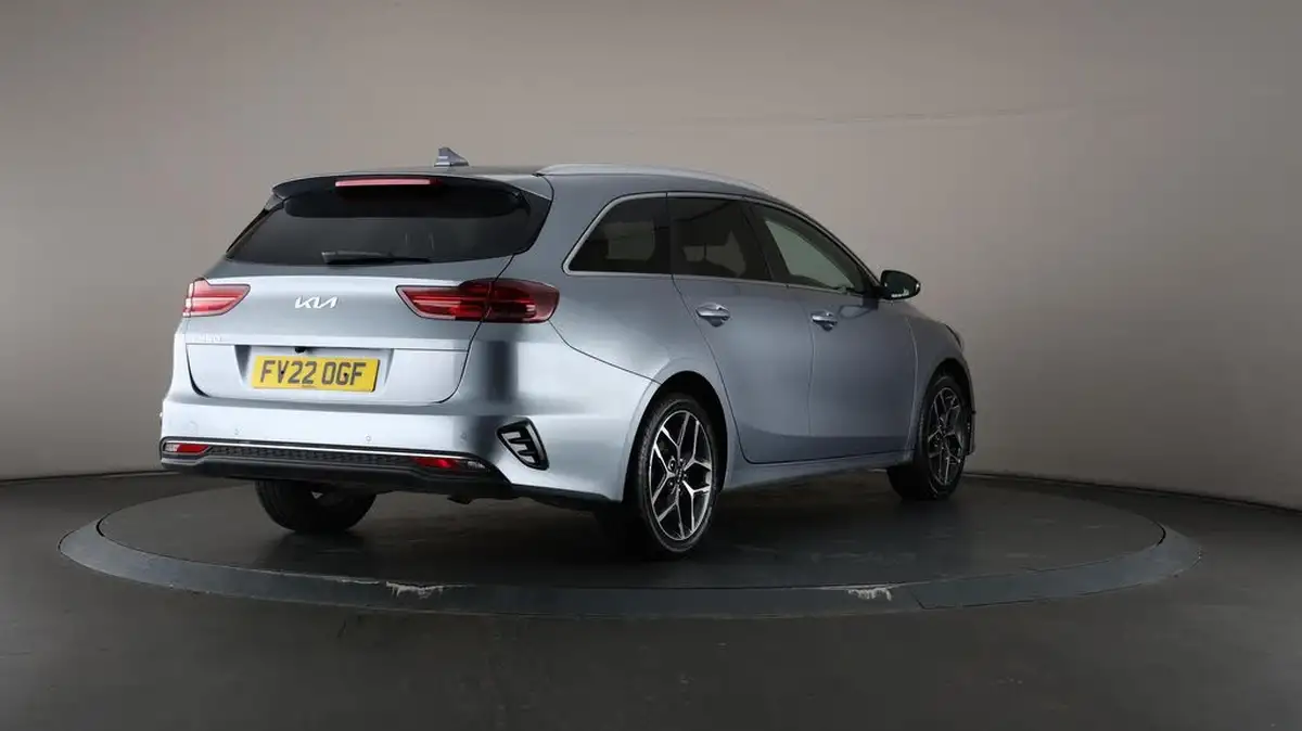 2022-kia-ceed-15-t-gdi-3-sportswagon-big-68