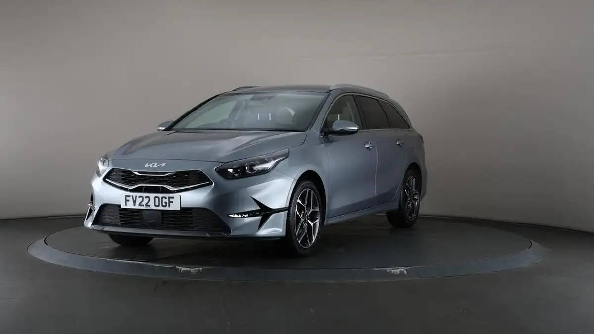 2022-kia-ceed-15-t-gdi-3-sportswagon-big-44