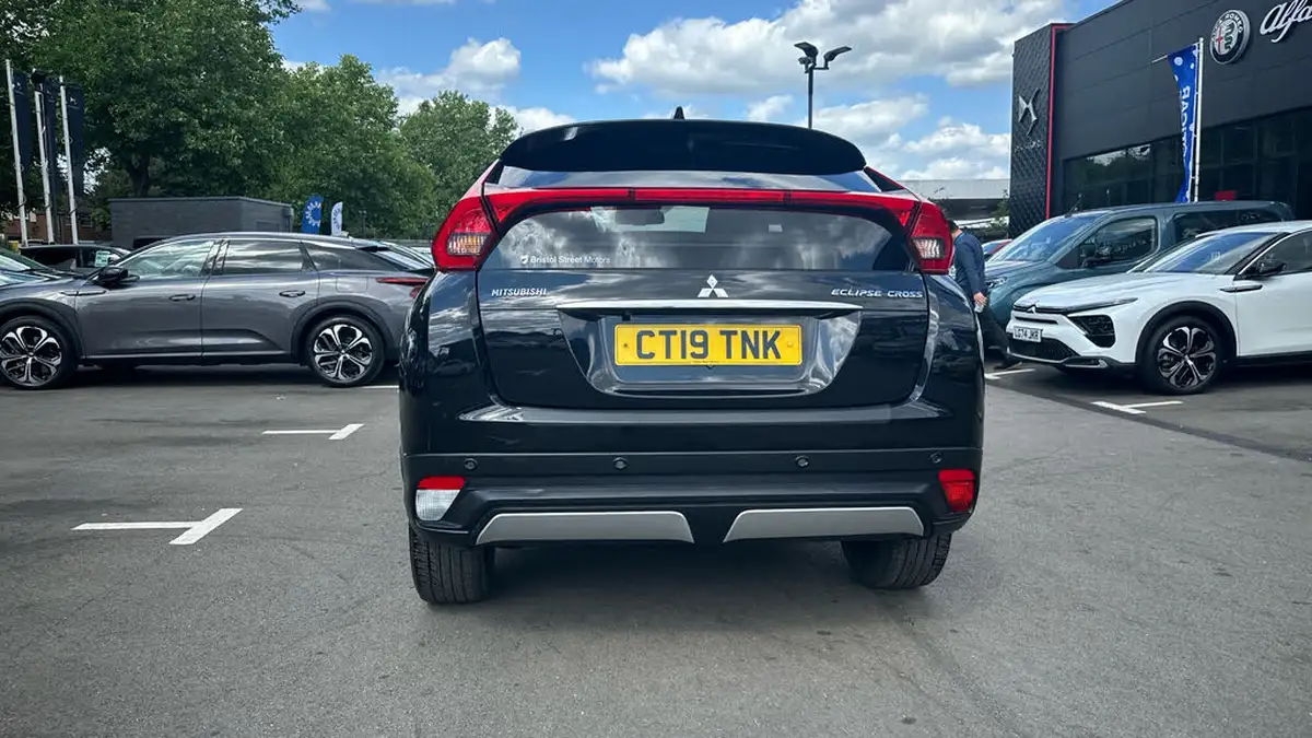 2019-mitsubishi-eclipse-cross-15-3-big-8