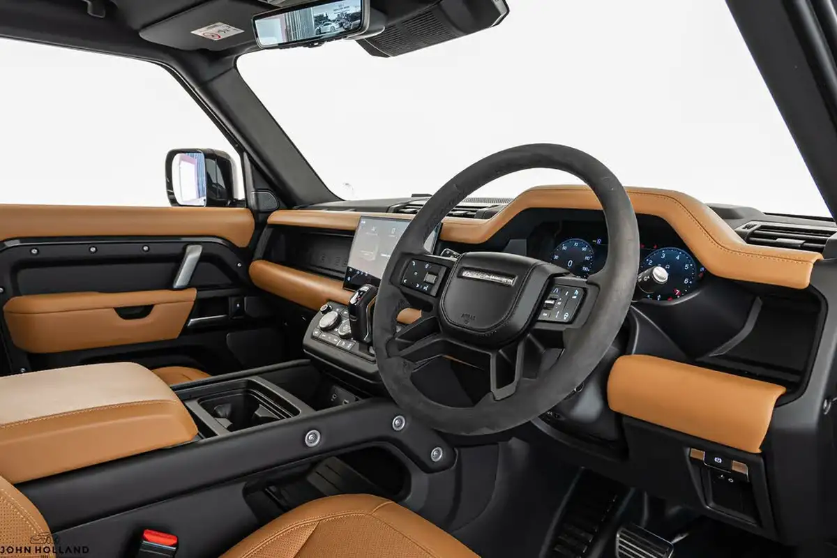 2022-land-rover-110-defender-50-p525-v8-big-3