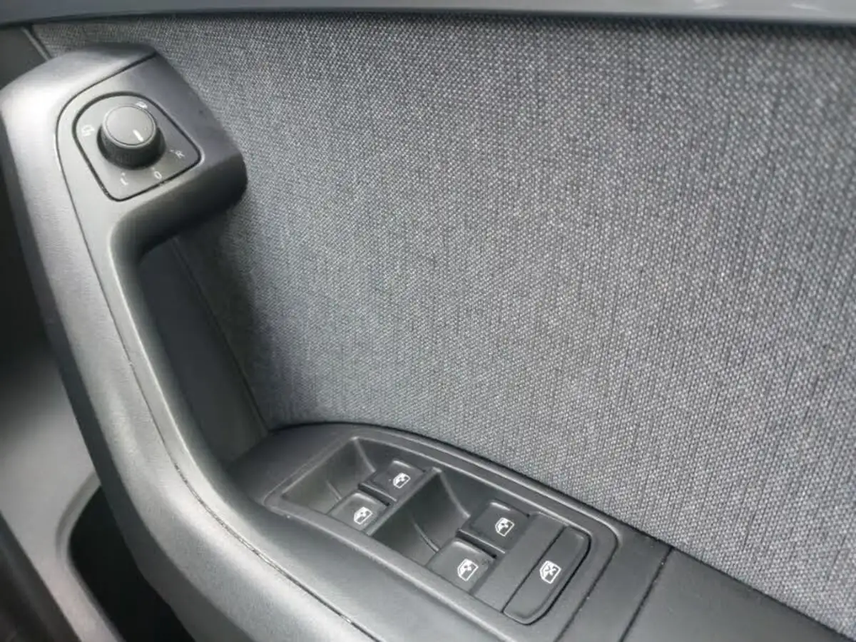 2024-seat-ateca-15-ecotsi-se-technology-dsg-big-9