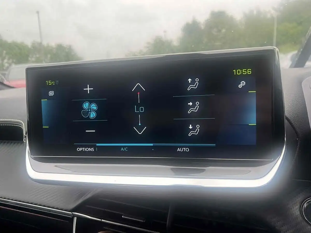 2021-peugeot-208-e-gt-50kwh-big-43