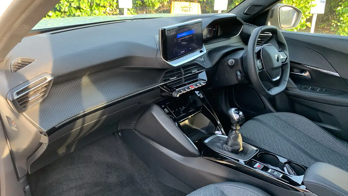 2024-peugeot-2008-suv-12-puretech-allure-130ps-big-11