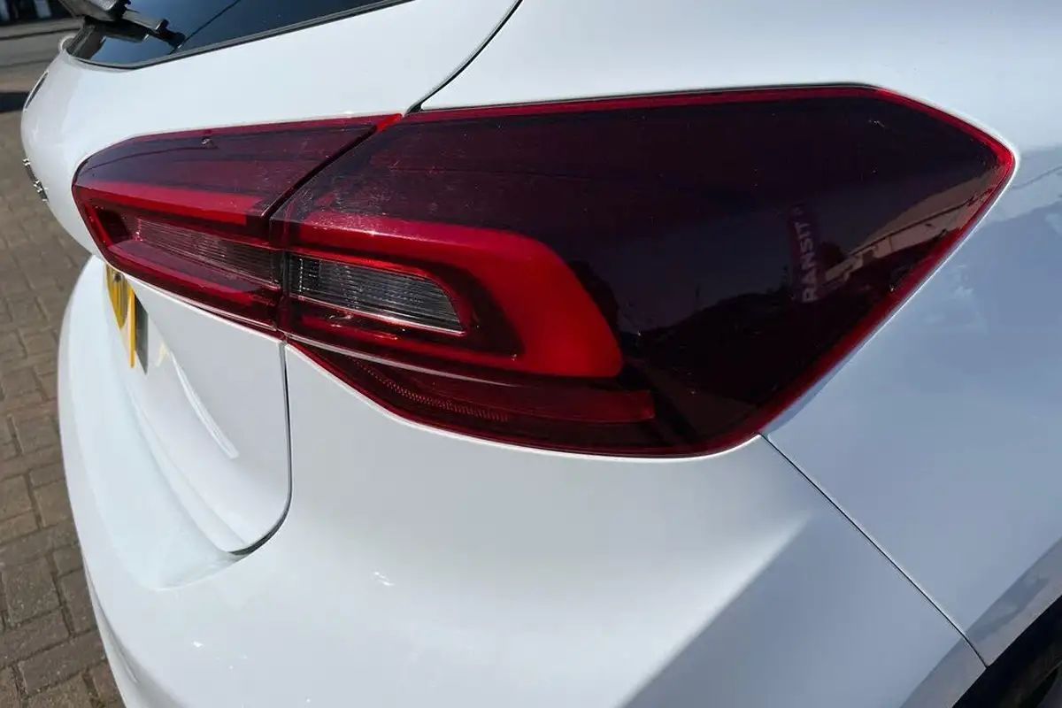 2023-ford-focus-10t-titanium-125ps-hatchback-big-25