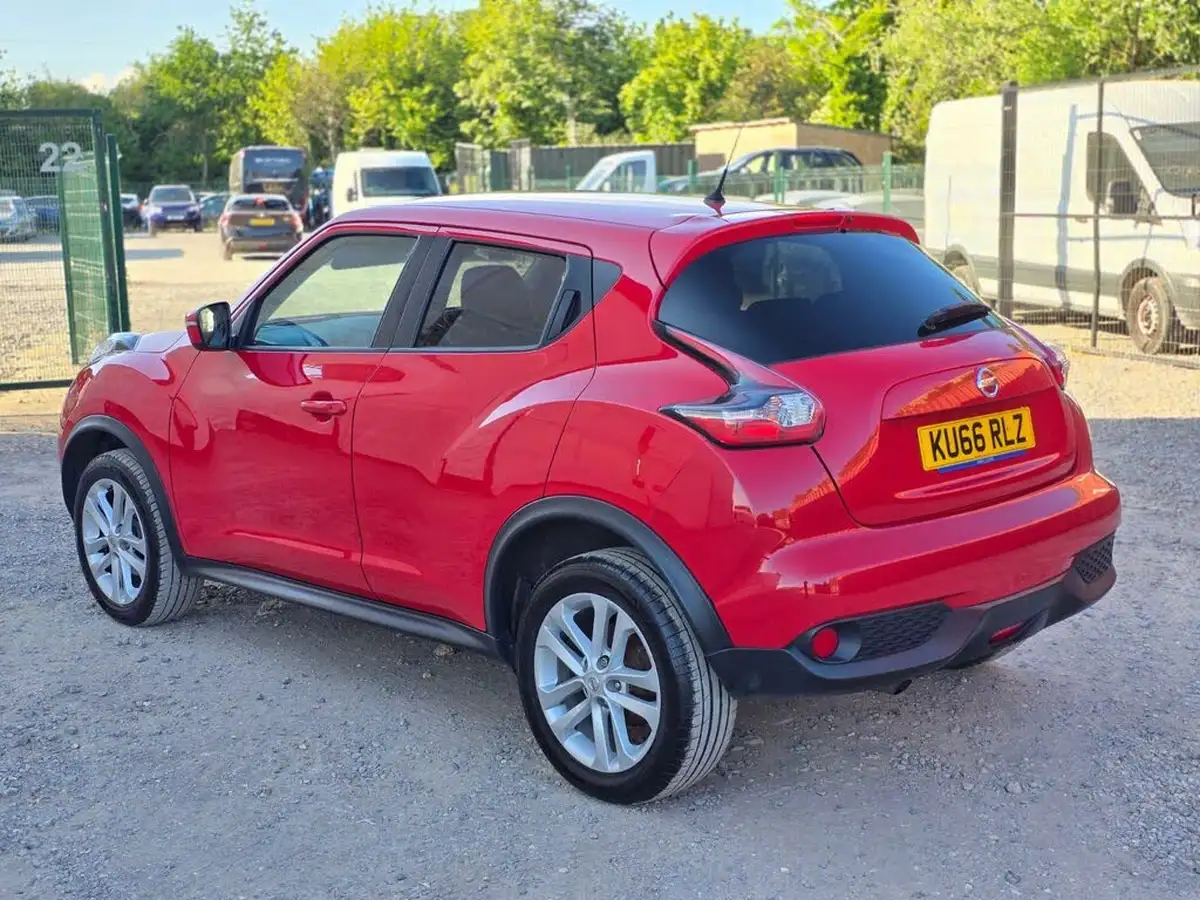 2016-nissan-juke-16-n-connecta-big-3