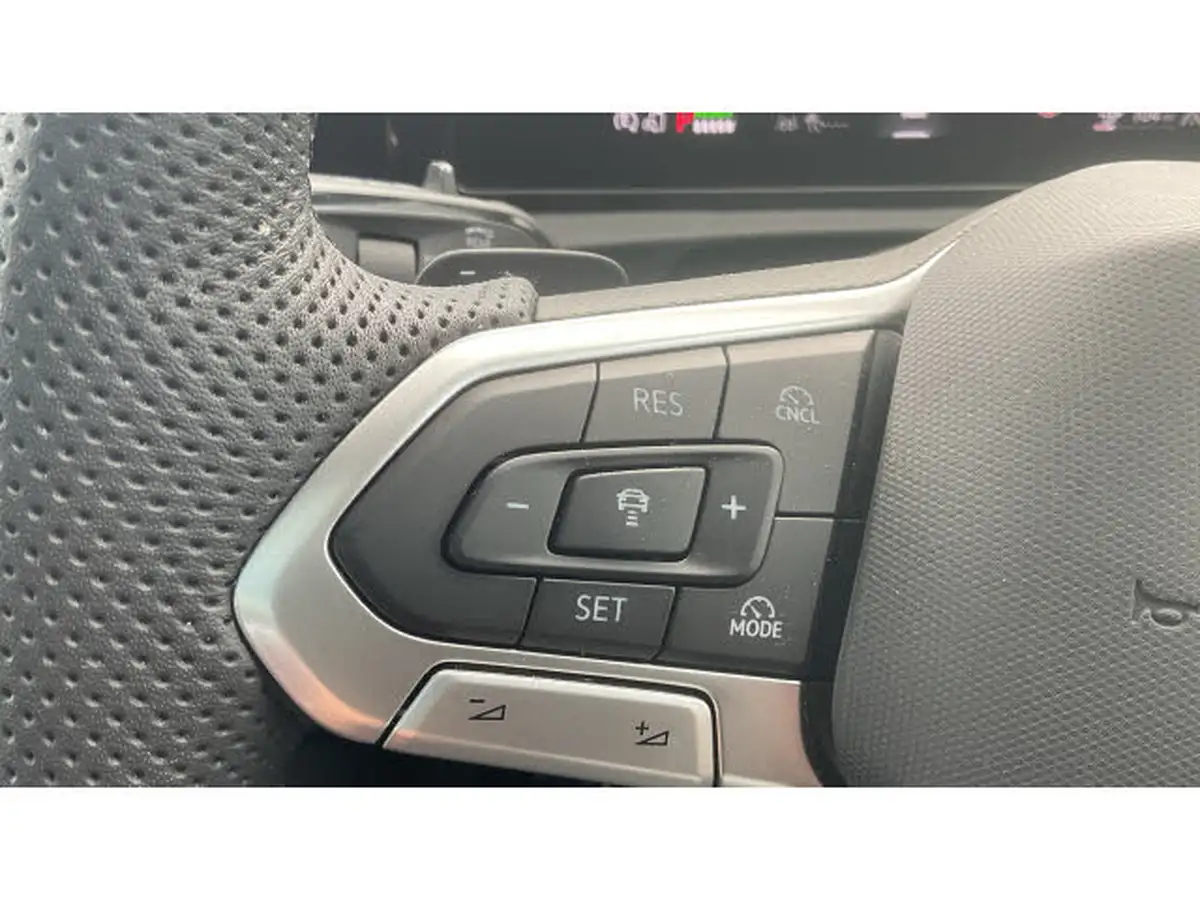 2024-volkswagen-tiguan-15-tsi-r-line-272ps-ehybrid-big-16