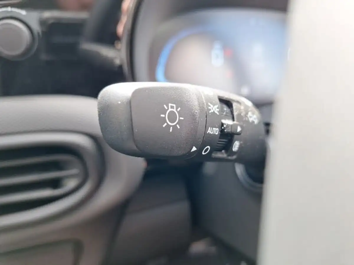 2024-hyundai-i10-12-advance-84ps-big-15