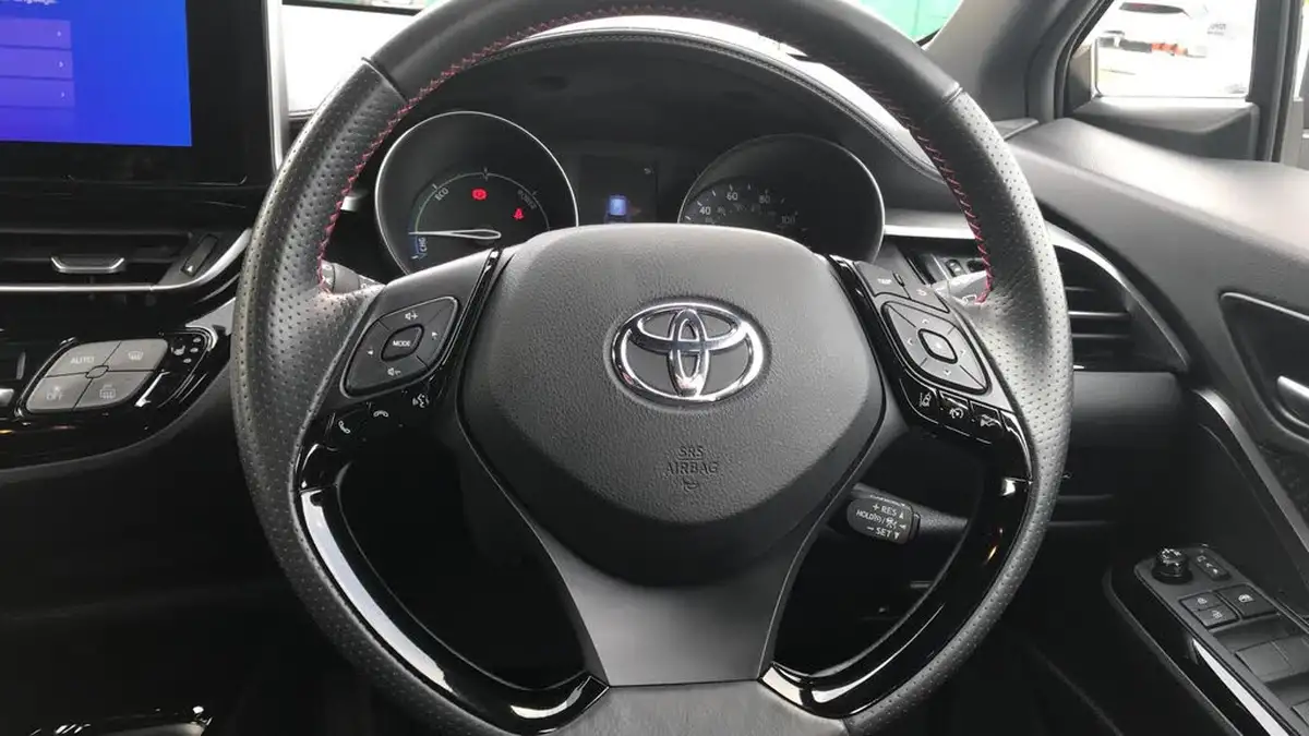 2022-toyota-c-hr-18-vvt-i-gr-sport-big-7