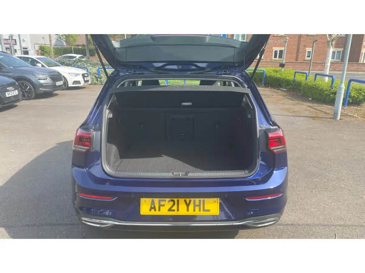 2021-volkswagen-golf-15-etsi-style-130ps-hatchback-big-3