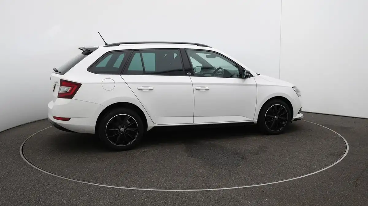 2019-skoda-fabia-10-tsi-monte-carlo-95ps-estate-big-44
