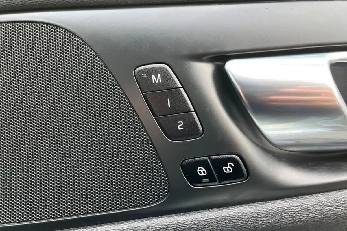 2019-volvo-v60-20td-d4-inscription-plus-geartronic-big-34