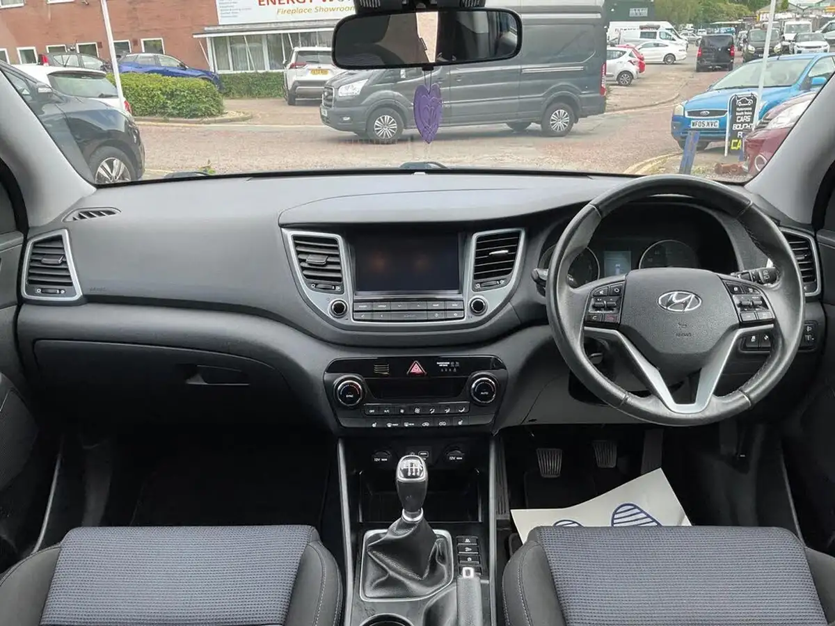 2017-hyundai-tucson-17crdi-blue-drive-se-nav-116ps-big-30