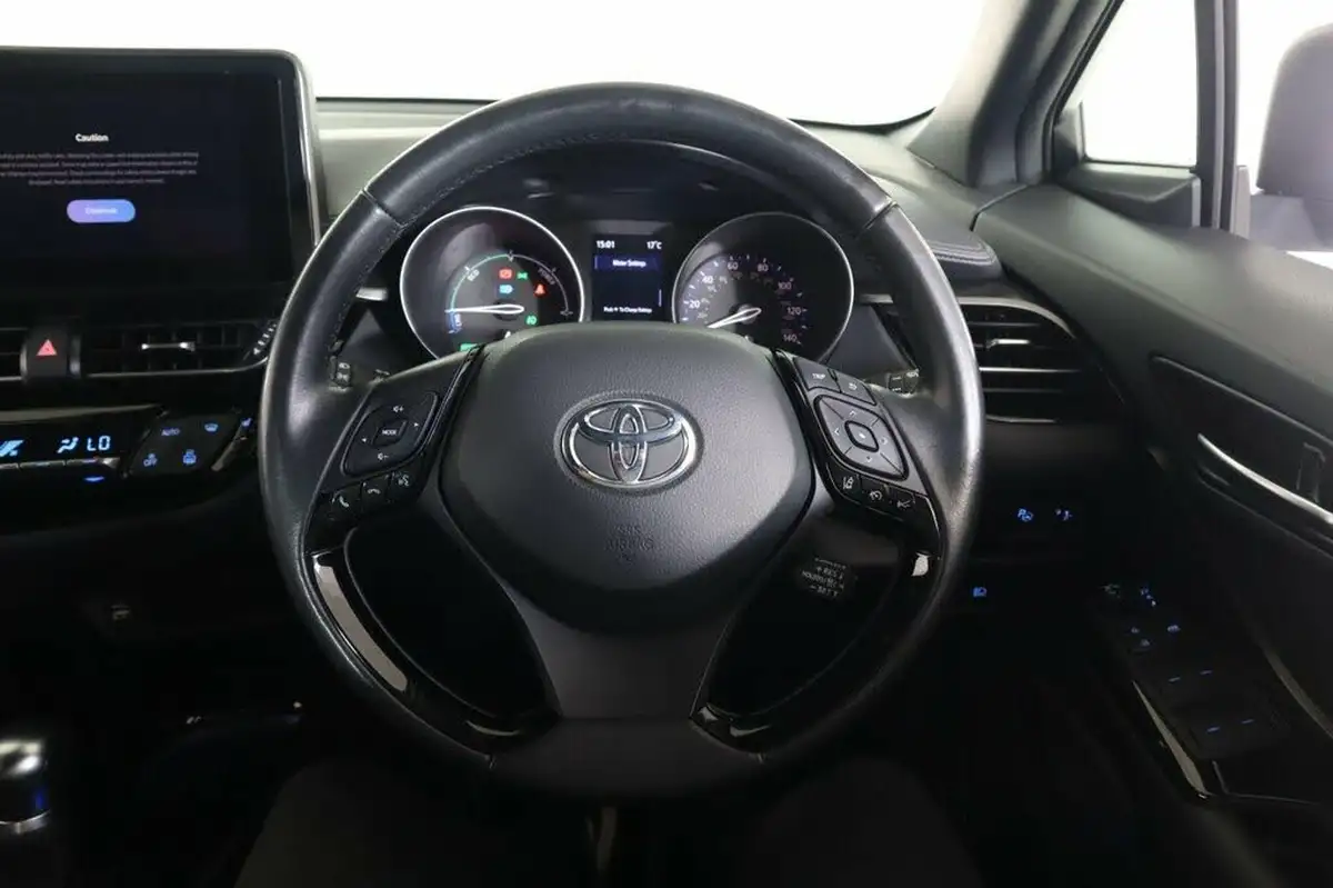 2022-toyota-c-hr-18-vvt-i-design-big-47