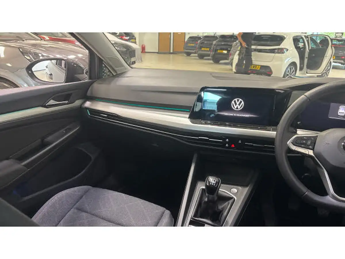 2021-volkswagen-golf-15-tsi-life-130ps-hatchback-big-13