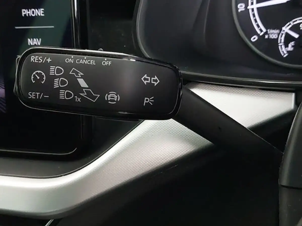 2023-skoda-kamiq-10-tsi-se-drive-95ps-big-18