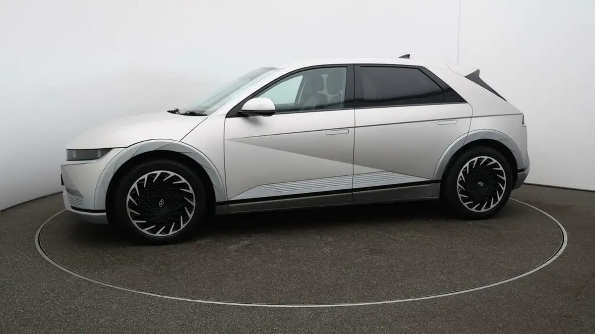 2022-hyundai-ioniq-5-e-ultimate-217ps-73kwh-rwd-big-64