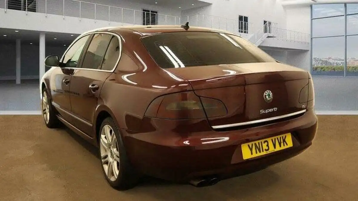 2013-skoda-superb-18-elegance-162ps-hatchback-dsg-big-10