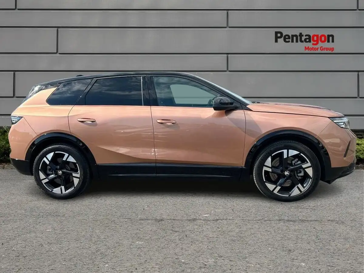 2024-vauxhall-grandland-e-ultimate-big-13