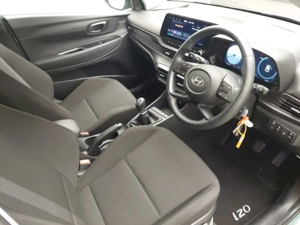 2024-hyundai-i20-10-t-gdi-premium-big-12