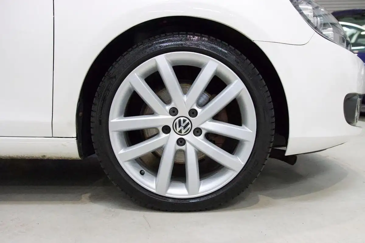 2012-volkswagen-golf-20td-gt-hatchback-5d-dsg-big-27