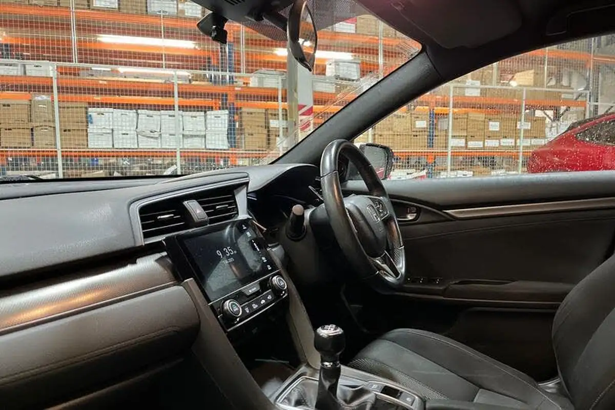 2019-honda-civic-10-vtec-turbo-sr-hatchback-5d-big-17