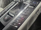 2018-porsche-macan-small-31
