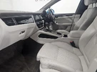 2018-porsche-macan-small-7