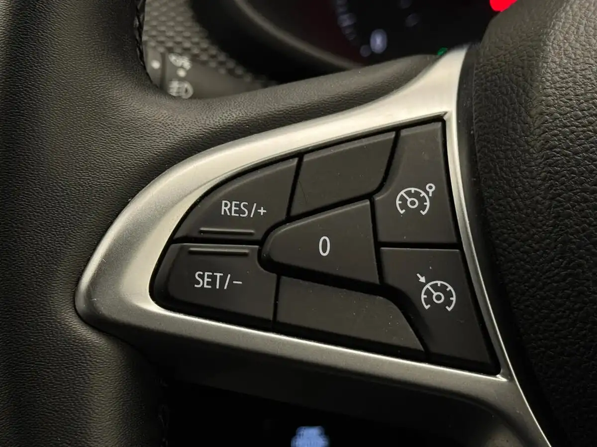 2021-dacia-sandero-10-tce-comfort-90bhp-big-19