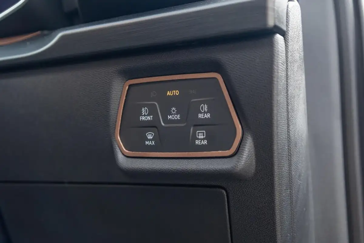 2023-cupra-formentor-20-tsi-vzn-big-17